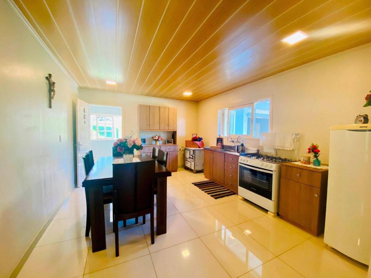 Casa Ampla E Aconchegante Em Gramadoヴィラ エクステリア 写真